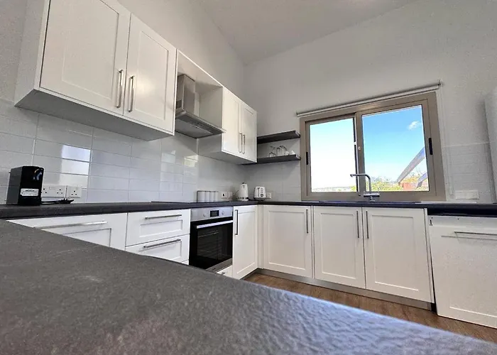 New Heaven In Sea Caves * Peyia