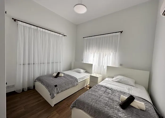 New Heaven In Sea Caves * Peyia