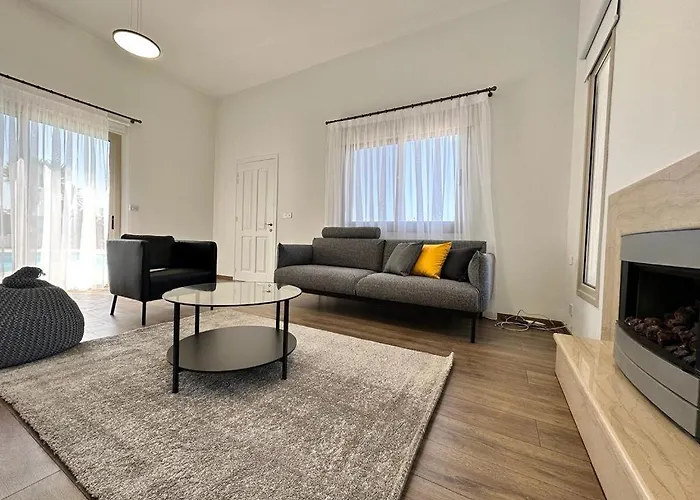 New Heaven In Sea Caves * Peyia