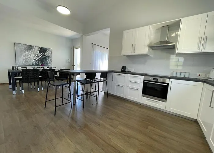 Villa New Heaven In Sea Caves Peyia