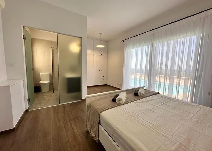 New Heaven In Sea Caves Peyia